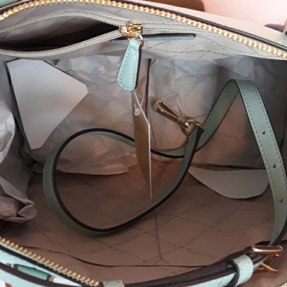 💕NEW STYLE & COLOR Michael Kors Pebble Leather - Picture 3 of 8